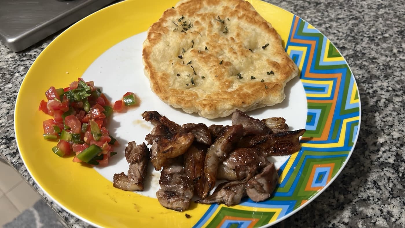 Pitta and chicken